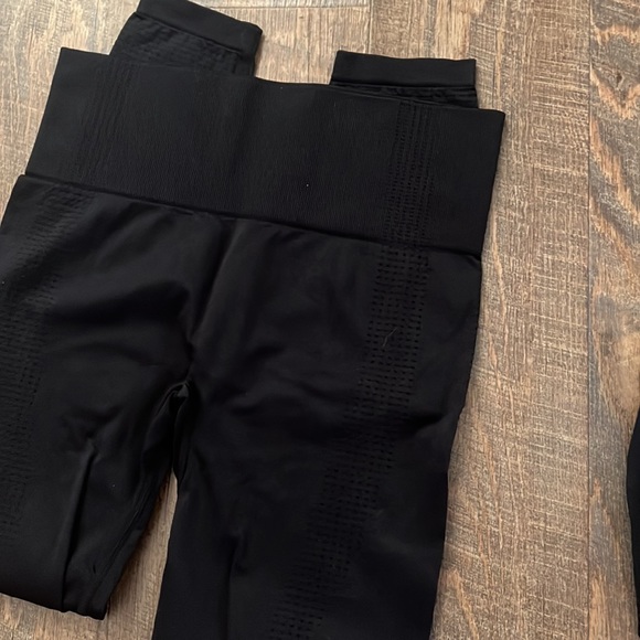 Black workout set- long sleeve - Picture 3 of 3